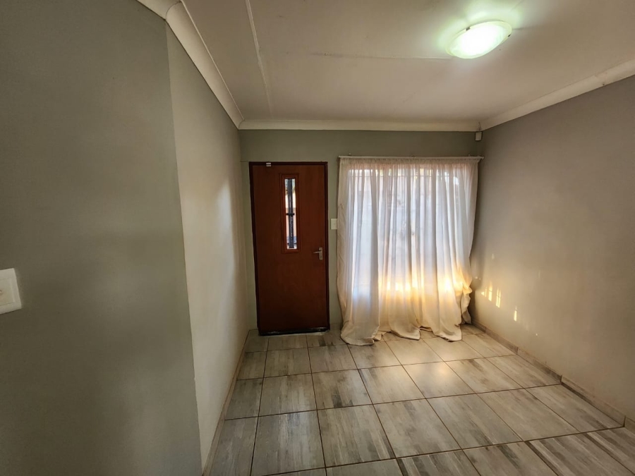 3 Bedroom Property for Sale in Tlhabane West North West